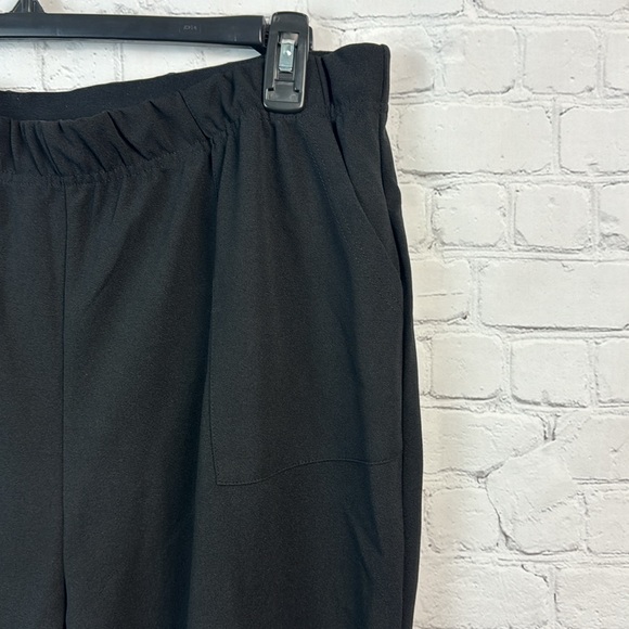 BloomChic Women's Black Flared Pull On Pants Plus Size 2X - Picture 3 of 5